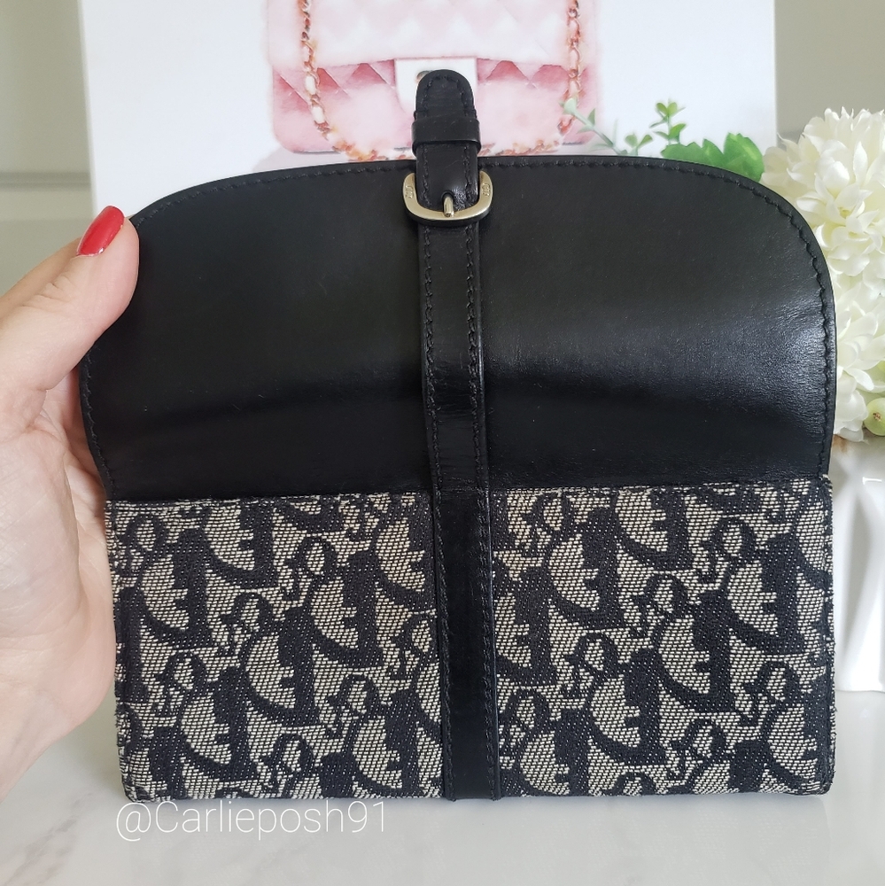 **SOLD** Authentic Pre-owned Vintage Dior Diorissimo Flap Wallet - Picture 7 of 15